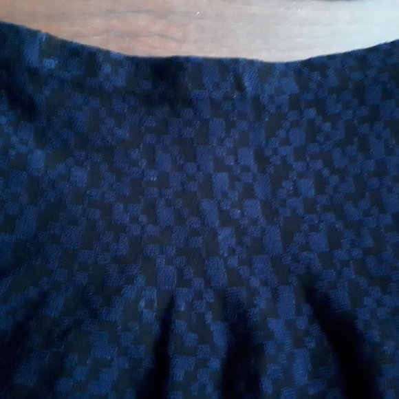 Black and Blue Mini Skirt - Picture 4 of 4